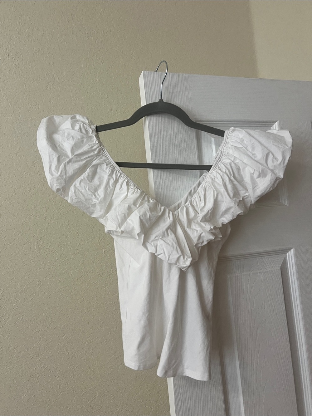 H&M White Ruffled Off-Shoulder Top